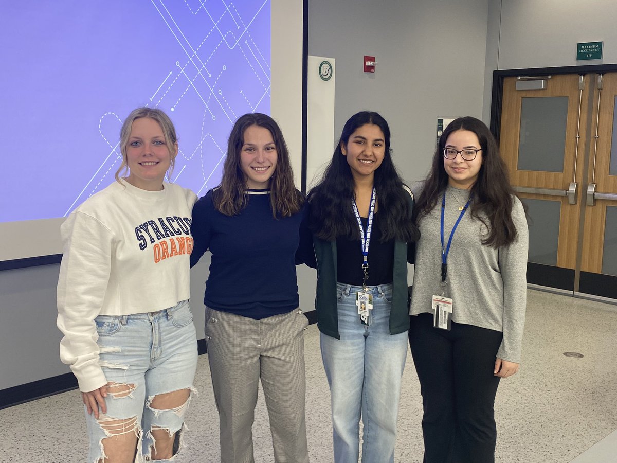 BtNVHealth's tweet photo. Class of 2018 alumna, Alaina Carman, spoke to current students this week about the pathway to medical school &amp; her personal experiences. Thanks &amp; congrats on your MA degree &amp; acceptance into UB med school! @BtNewVisions @CVCSDWarriors @HCSHORNETS https://t.co/jJ6yB5IW55