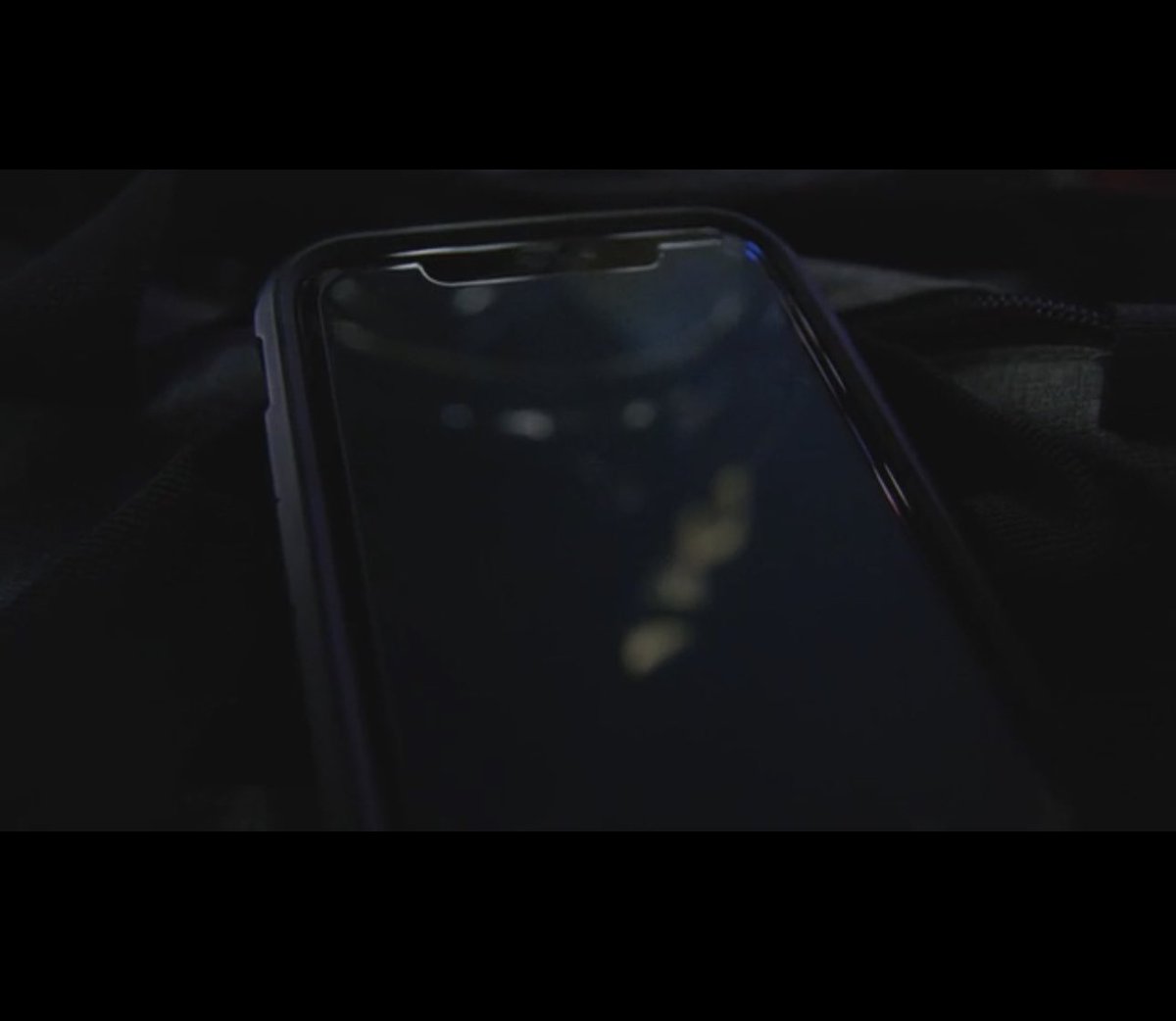 Sonnnyyyyyy's tweet photo. I wonder who’s calling… @bobacup_ddr https://t.co/S5d214y8SD