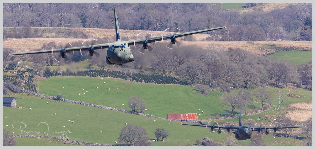 RoryTrappe's tweet image. Probably the last time I will see the C130J Hercules low level #C130J #Hercules #machloop