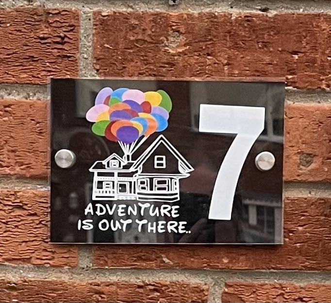 House sign is up - thanks @Hannahw10 for making me this. I absolutely love it 😍 

#HouseSign #Disney #Up