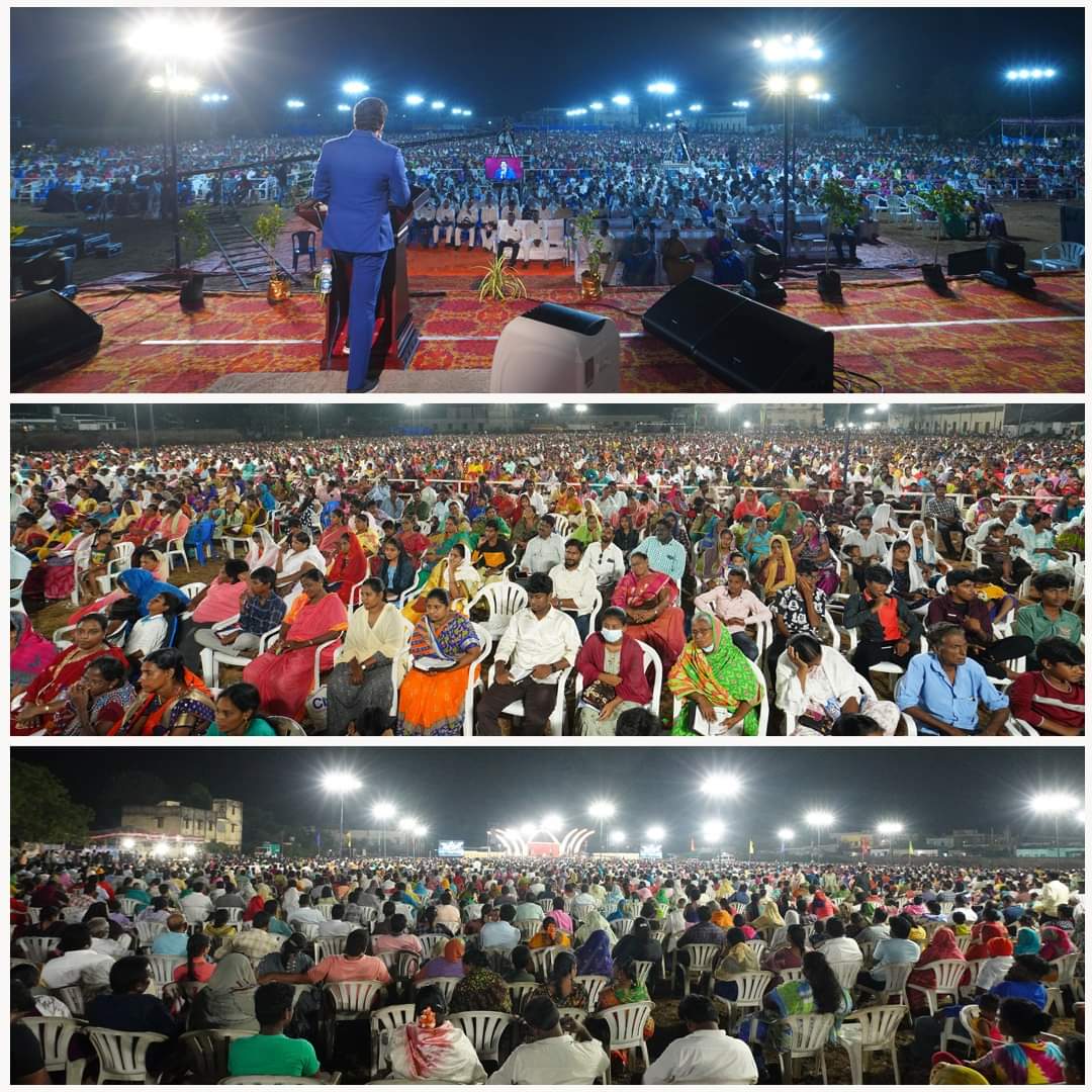 CalvaryTempleIN's tweet photo. Calvary Festivals were held in Machilipatnam for three days to the Glory of God.
మచిలీపట్నంలో మూడు రోజులు దేవునికి మహిమకరముగా అద్భుతముగా  జరిగిన కల్వరి మహిమోత్సవములు.  
To God Be All The Glory 🙌

#CalvaryFestivals #Machilipatnam #DrPSatishKumar #CalvaryTemple #India https://t.co/6mSAskazup