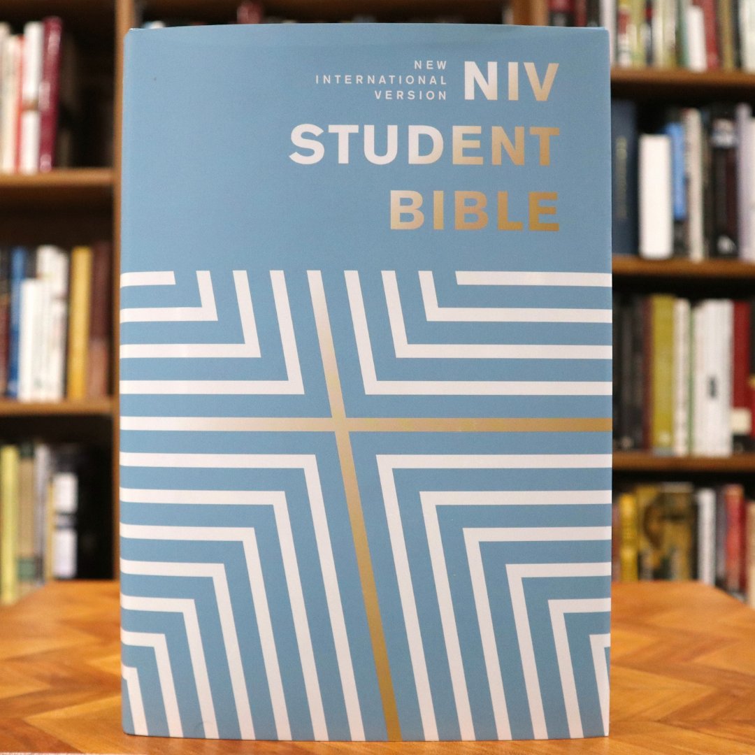 Redesigned for today’s generation, the NIV Student Bible is full of helpful features that simplifies the complexities of Scripture and helps students understand God’s truth. Available in both standard and personal size and many beautiful binding designs. fal.cn/3xA3n