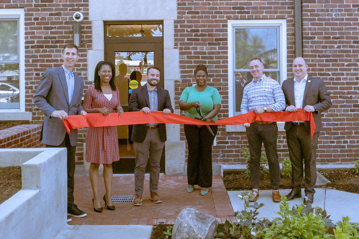 DCDHCD's tweet photo. A beautiful day for a ribbon cutting with @WesleyHousing for the Hampshire in #Ward4. #TeamDHCD joined to celebrate the rehabilitation of 53 units (and 3 new ones) with the help of #TOPA and @MayorBowser’s Housing Preservation Fund and 9% tax credits. #36000by2025 https://t.co/pHrCxOtEAA