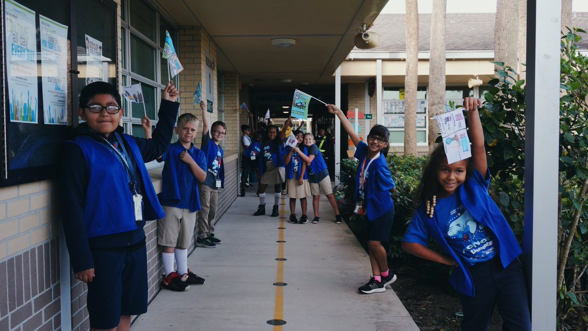 MsPapworthMES's tweet photo. Wow!! 😊What an amazing Leadership Day we just had! We are so proud to show off our Manatee leaders and share them with our community! Thanks to all who were involved and all who came to show their support! @ManateeCCPS @collierschools https://t.co/QtcoLmz2Jt