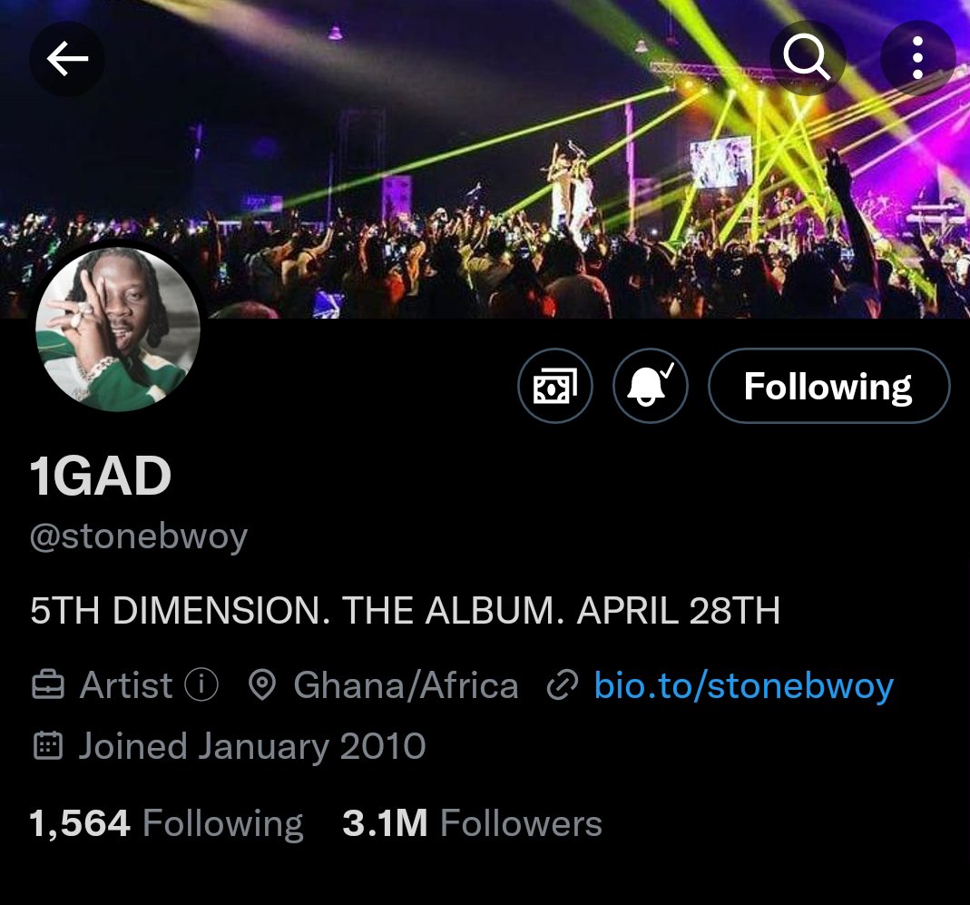 famousdidymous's tweet photo. So @elonmusk  u don take take your #BlueTick  abi?  When we struggle get flowers too u dey subtract am aarrh!!! I will be developing my own social media soon 🤣🤣🤣🤣🤣🤣 #twitterblueticks https://t.co/IkSdZaSIyV