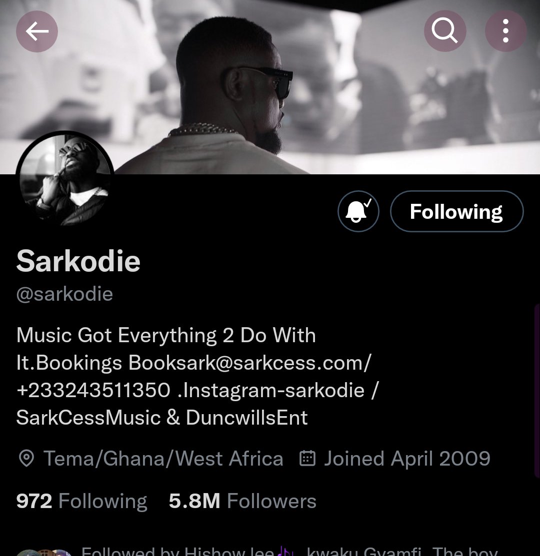 famousdidymous's tweet photo. So @elonmusk  u don take take your #BlueTick  abi?  When we struggle get flowers too u dey subtract am aarrh!!! I will be developing my own social media soon 🤣🤣🤣🤣🤣🤣 #twitterblueticks https://t.co/IkSdZaSIyV