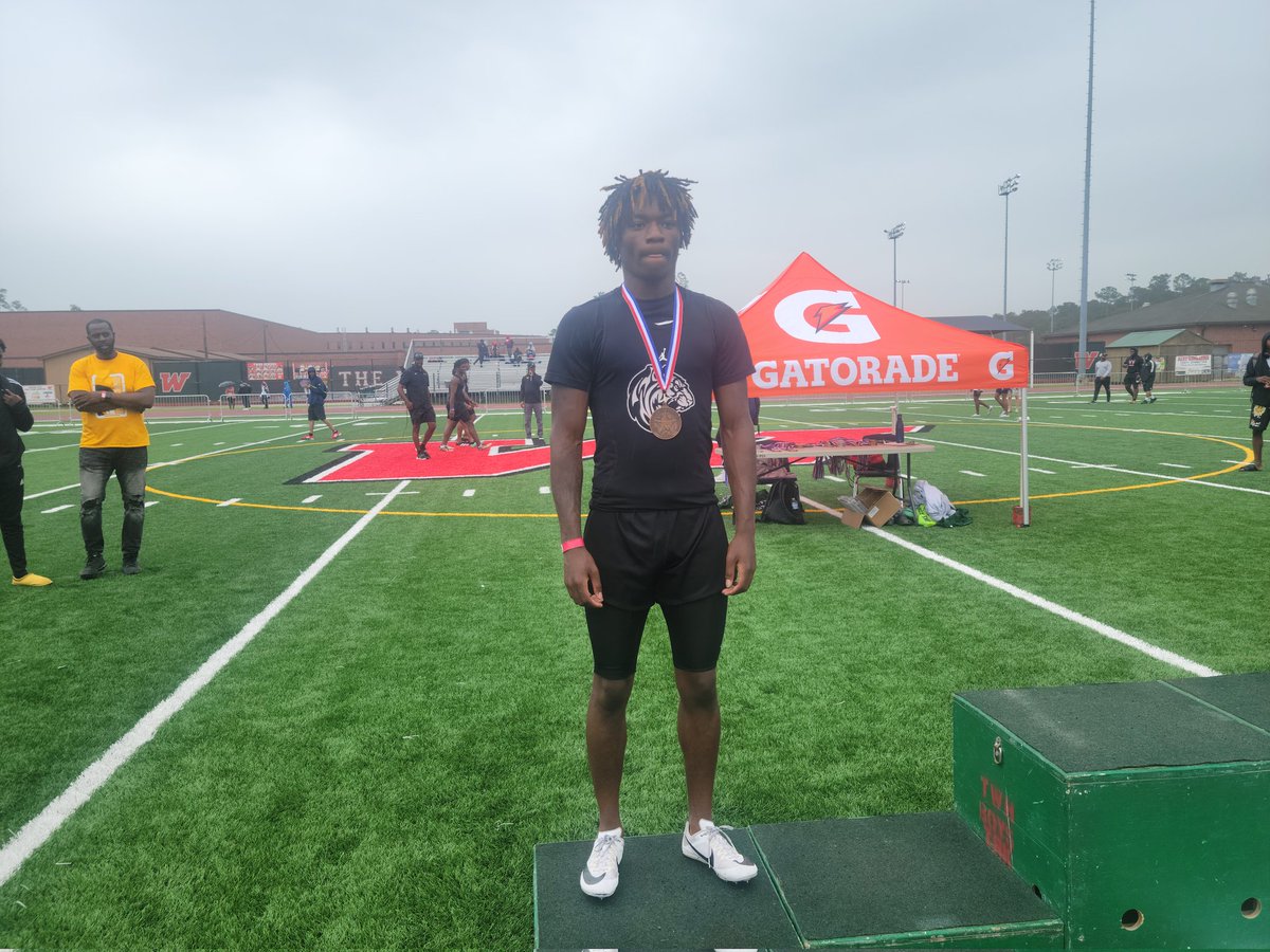 Congrats, Jatavian Caldwell took 4th place in the 100m at the Area 13-14 Championship to advance to Region 2-6A Championship. Sic'm!! <a href="/CoachHardeman/">Cedric Hardeman</a> <a href="/CoachHurd32/">JD Hurd MSL</a> <a href="/CHSRunningBoost/">ConroeHighBoysRunningBooster</a> <a href="/Tasha_Smith78/">Tasha Smith</a> <a href="/Conroeathletics/">ConroeHigh Athletics</a>