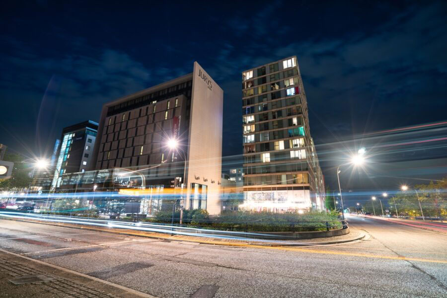 Business Weekly tweet media