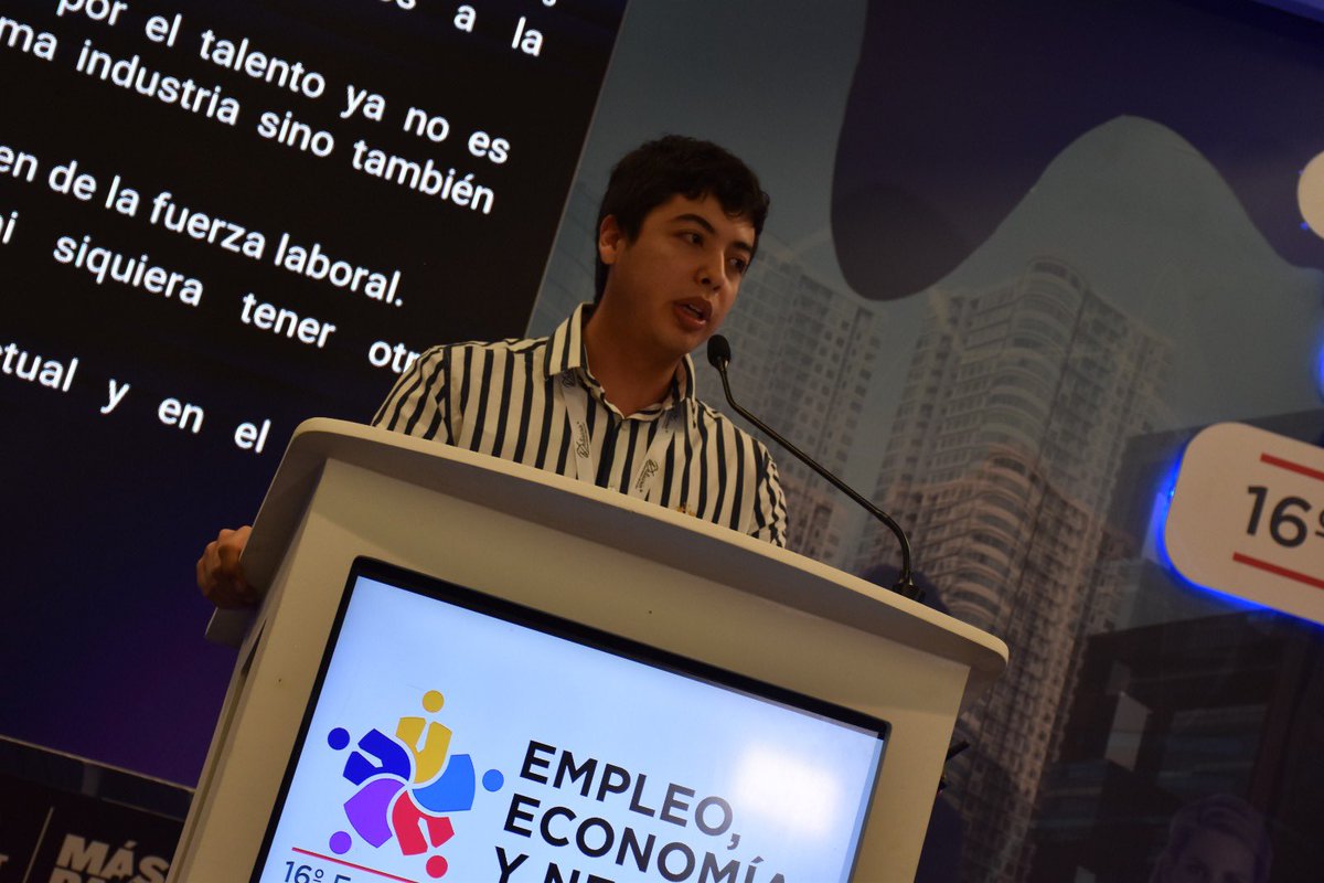 ANDI_Colombia's tweet photo. Inicia la jornada de la tarde en #LaboralistasANDI con la presentación de Retención de Talento que realiza el Centro de Estudios Sociales y Laborales de la ANDI - CESLA.
 
#MásPaísANDI https://t.co/cnSm24ZkLy