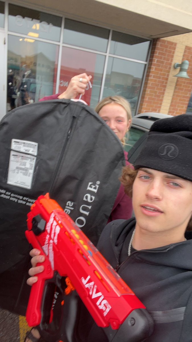 FogartyKeagan's tweet photo. keagan from J&amp;F kills kaitlyn from ken killaz(boys should pick up their own suits👀) @ahs_nerfwar23 https://t.co/HyzL4JGnrS
