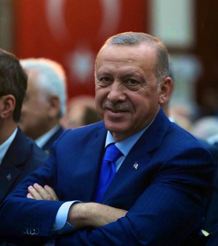 Erdoğan;

- Yol-Köprü-Tünel-Baraj yapıyor! 
- Seçim için yaptı diyorlar.

- Hastahane yapıyor! 
- Seçim için diyorlar.

- Havalimanı yapıyor!
- Seçim için diyorlar.

- Yerli - Milli sanayi yapıyor!
- Seçim için diyorlar.

- İHA - SİHA - TOGG yapıyor!
- Seçim için diyorlar.

-