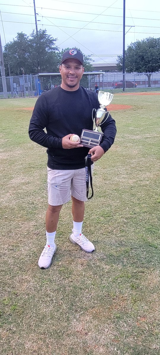Panther_Proud's tweet photo. 8th grade Panther Baseball team captures District Championship for the first time ever!! Congrats to Coach Jimenez and our 8th grade Panthers!! #ExcellenceInAthletics #EveryKidEveryDay #CatsInAction @PaulaHisd @CMtzHTX @denisewatts75 @HISDSupe @HISDMiddleSchls @HoustonISD https://t.co/KZZhSlR4P2
