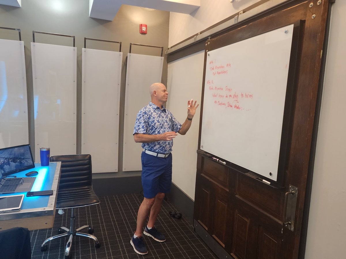 singlesrc's tweet photo. We're thrilled to report that our company is growing and achieving great success. Our team is working hard and collaborating effectively to move us forward. Thanks to the Single Source Team for their contributions and commitment to our mission! 
#Teamwork #Growth #Success https://t.co/NpVA30C5ic