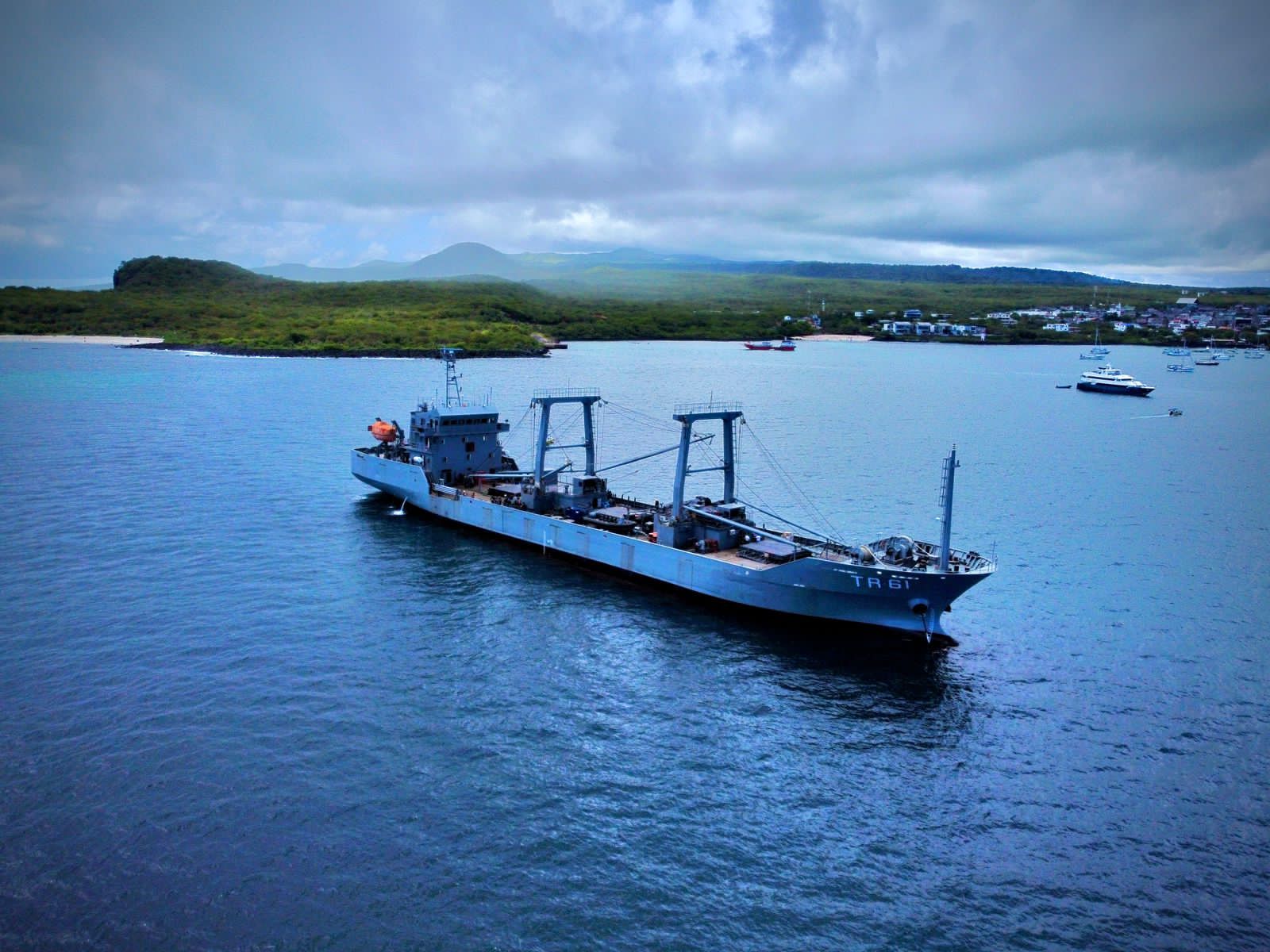 httpspbstwimgcommediaFuLtgkHWcBU6__Pformatjpgnamelarge