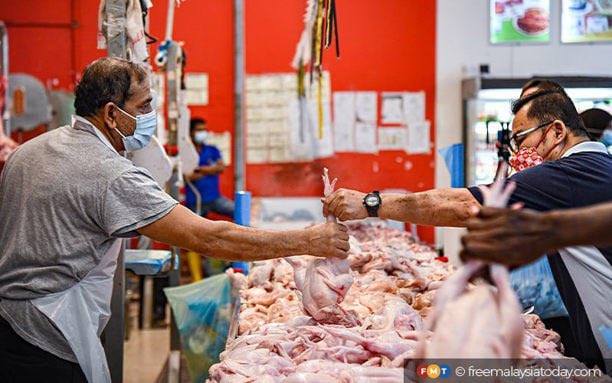nrbtyia's tweet photo. So not to forget to special discounts on raw goods like as chicken and onions will be granted to retailers supplying low-cost meals to lower-income clients under the Menu Rahmah scheme. https://t.co/GKiijOXeuU