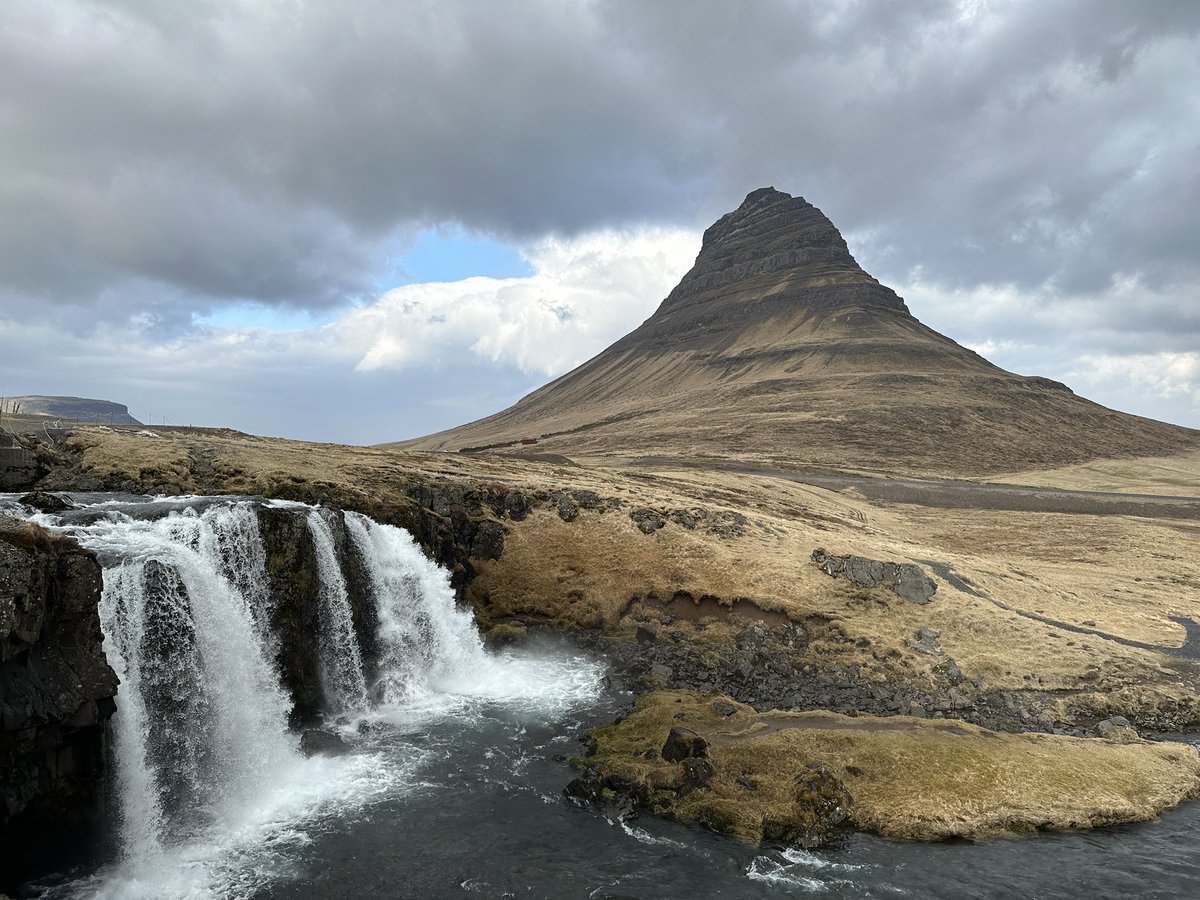 ImKlluff's tweet photo. I just want to come on here and say how beautiful Iceland is. This trip has been in the works for years all because of a movie called The Secret Life Of Walter Mitty and it is 100% worth it. https://t.co/SdoIZBJ9I1