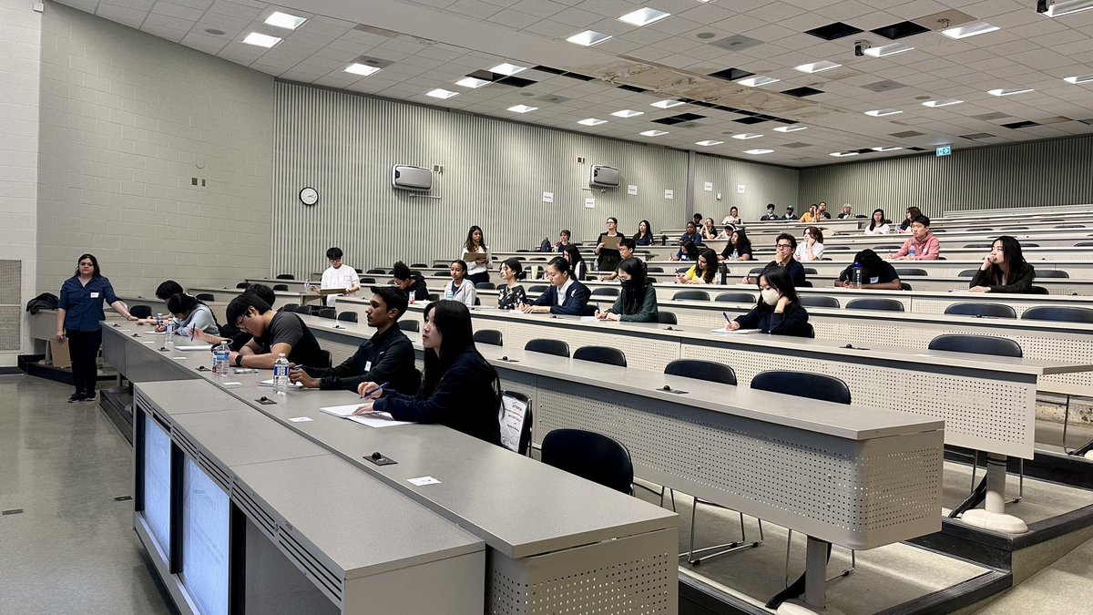 CPIN_UofT's tweet photo. The 2023 Toronto Brain Bee competition was successfully held. 🧠🐝

We would like to thank everyone who participated. You all did an amazing job!

#brainbee #competition #neuroscience #brain #neurology #teenager https://t.co/yop5TfBXgO