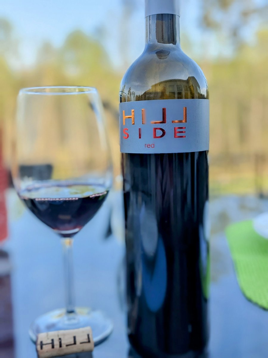vino_sphere's tweet photo. Uncork our latest post: What's In Your Glass - A Review Of Our Recent Sips And Pours https://t.co/g30wkjm5t6 #WIYG #winepro #vino @DreamWineTour @VinusMaximus @vinovibesfun https://t.co/0SJsfwqClJ