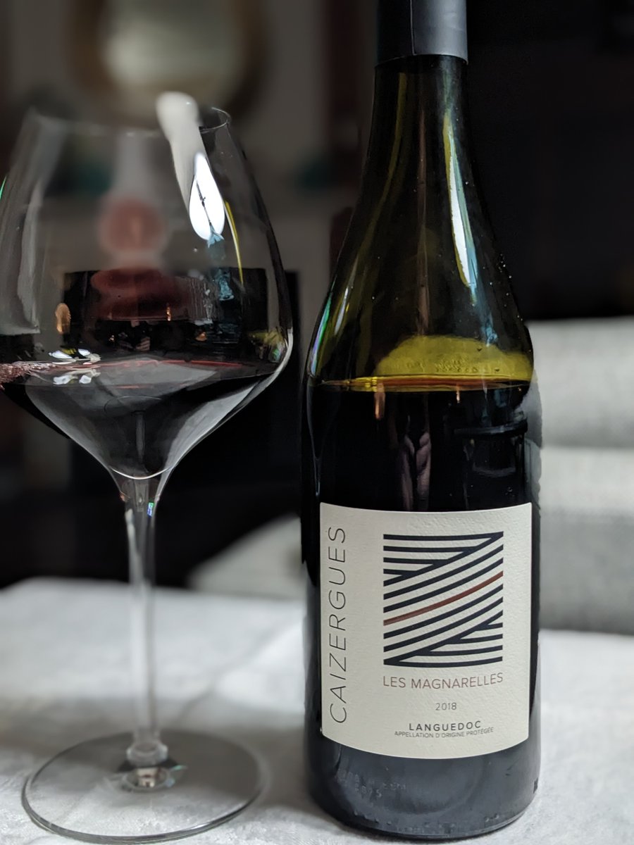 vino_sphere's tweet photo. Uncork our latest post: What's In Your Glass - A Review Of Our Recent Sips And Pours https://t.co/g30wkjm5t6 #WIYG #winepro #vino @DreamWineTour @VinusMaximus @vinovibesfun https://t.co/0SJsfwqClJ