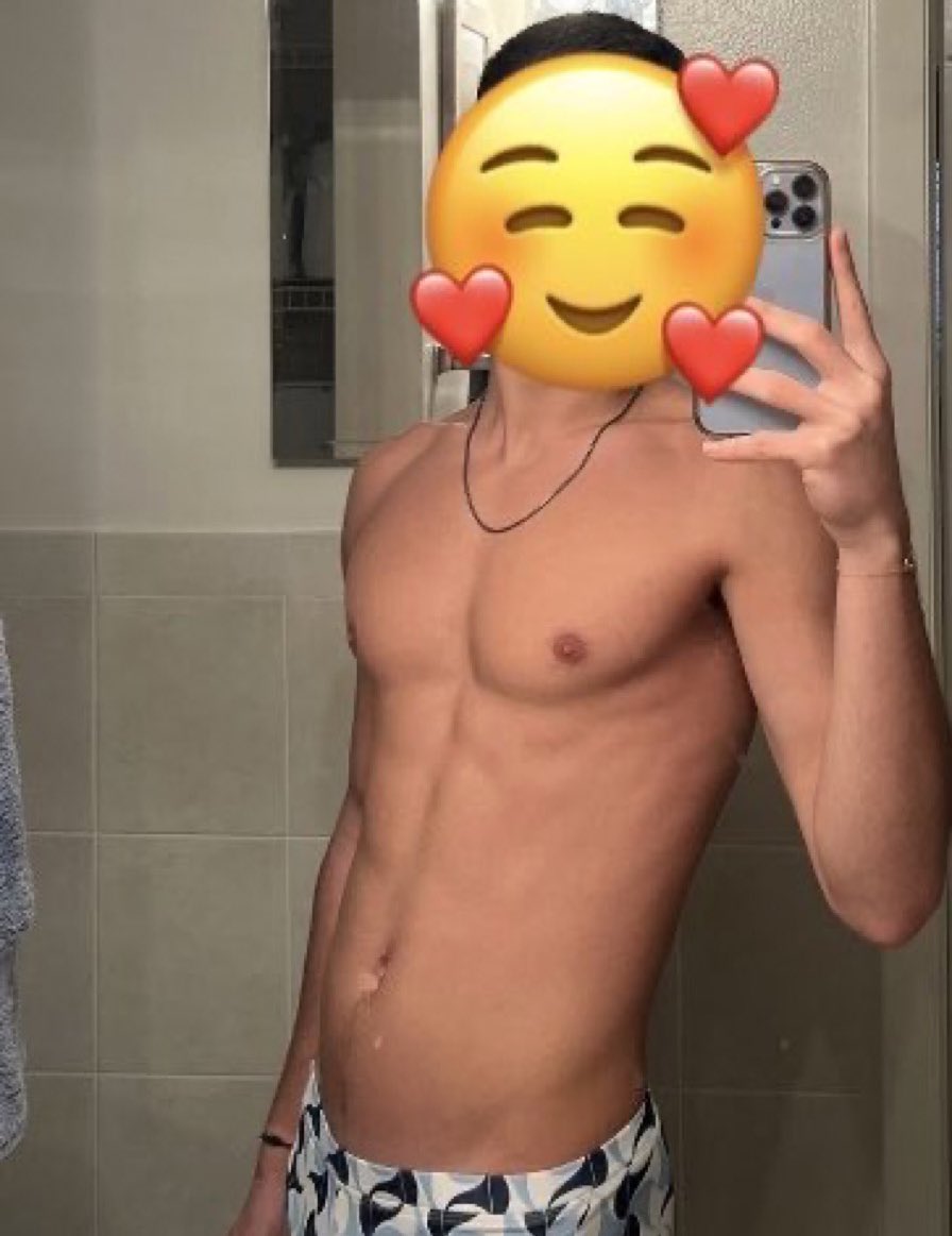 findomrescue's tweet photo. 🚨🎣 CATFISH ALERT 🎣🚨

It’s none other than @BlakeSadistic. He has another old profile called @SadisticBlake which used different photos, as you can see below. The body in the old profile has an arm tattoo and is a totally different build to the new one. Unfollow and report! https://t.co/qYjZWgOabx