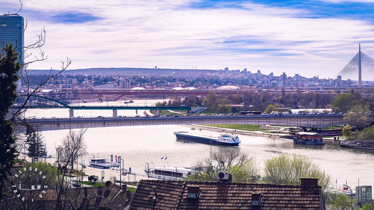 beogradsadiovde's tweet photo. Raskošan pogled na levo
#beograd
#kalemegdan 
#beogradfotografija 
#rivers 
#photography 
#photooftheday https://t.co/h3JGEMMkyo
