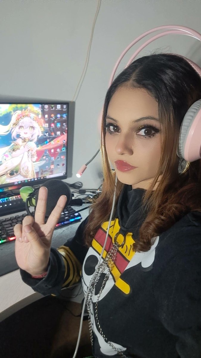 jekitamoon19's tweet photo. Recuerden que hago stream por twitch toy chiquita compartan mi canal para que mi comunidad crezca cada vez más y más mi canal de twitch  es jekitamoon19 vayan a seguirmen por allá hago stream todos los días. https://t.co/Z0q1CHQcxB