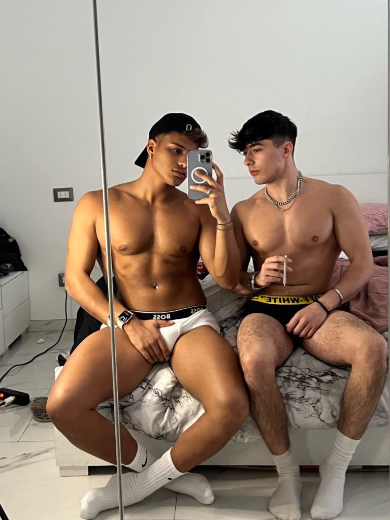 XXX_DENN's tweet photo. READY FOR A 🔥HOT🔥 LIVE?
@GutierrezGio00 made a casting for join to my OF agency, and was selected! 🙊

it’s time to have fun👅
🔴 live in 10 minuts on my OnlyFans profile👉🏻 https://t.co/hIxxr8WMYl https://t.co/GEuYXUAs3X