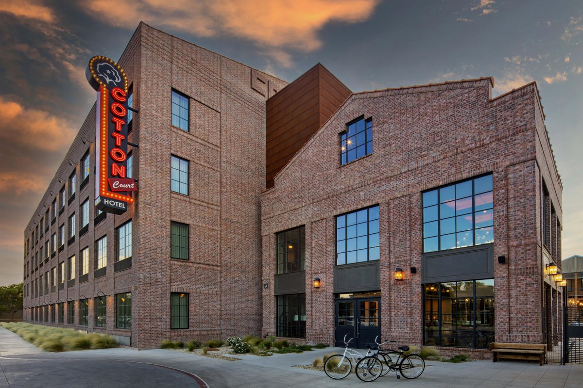 ValenciaGroupTX's tweet photo. We’re excited to share that @cottoncourtlbk has been selected as a winner in this year’s @TXTravelAwards in the unique lodging category. Read More: https://t.co/YoQ74cmxZM https://t.co/IIJNZEstW2