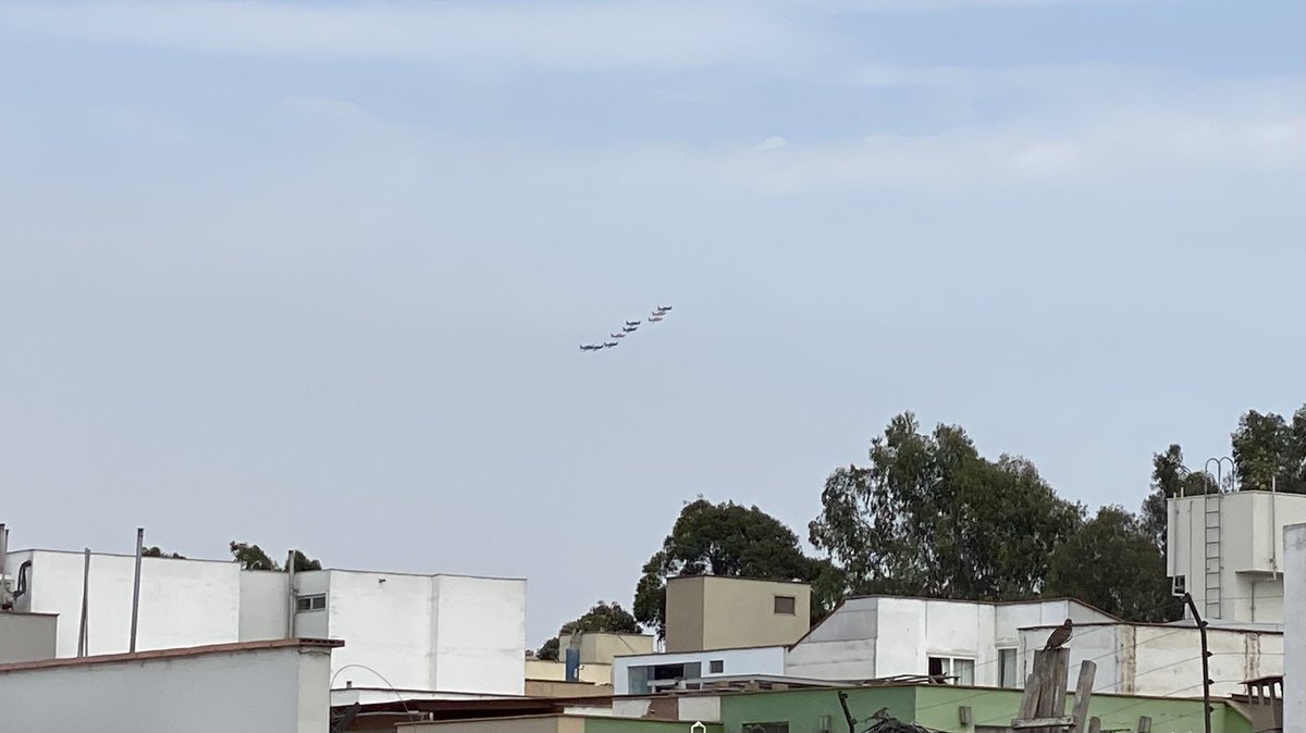 maquinor's tweet photo. Ayer miércoles en Miraflores, hoy jueves por San Borja #aviones #fapperu https://t.co/Qjd7VNRQWP