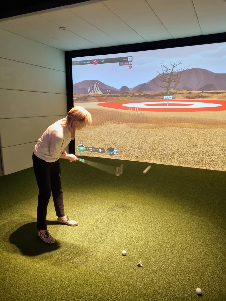 Busy week but managed to pop to the new Golf Groove in @CentreCourtShop between meetings earlier this evening. Golf games for everyone from kids to pros. <a href="/CraigHurring/">Craig Hurring</a> beat me hands down, but was great fun. Can't wait to take my daughter!