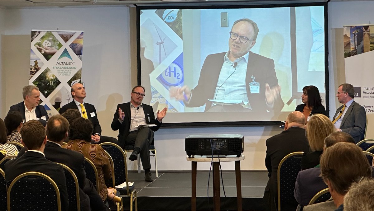 Corporación Alta Ley tweet media