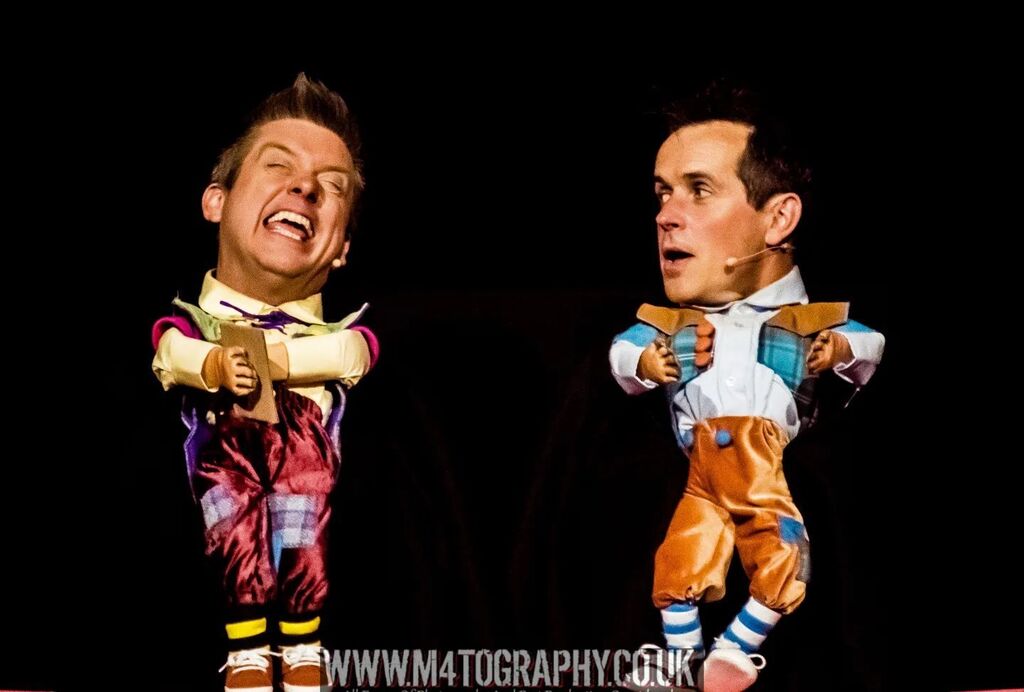 It was fantastic to catch up with @dickndomofficial again, this time at @portsmouthguildhall last night, absolutely phenomenal show #InDaBungalow #Bogies

#GlitzAndGlamour #Fashion
#M45T1N #M4TOGRAPHY #FeelMagazine #SupportLocal #KeepItLive #LivingTheDre… instagr.am/p/CrRUYWVo5Wy/