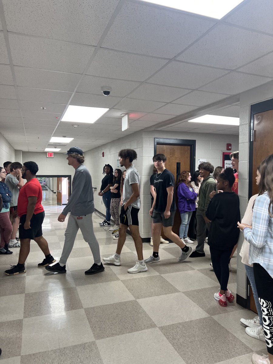 Julie Walker tweet media