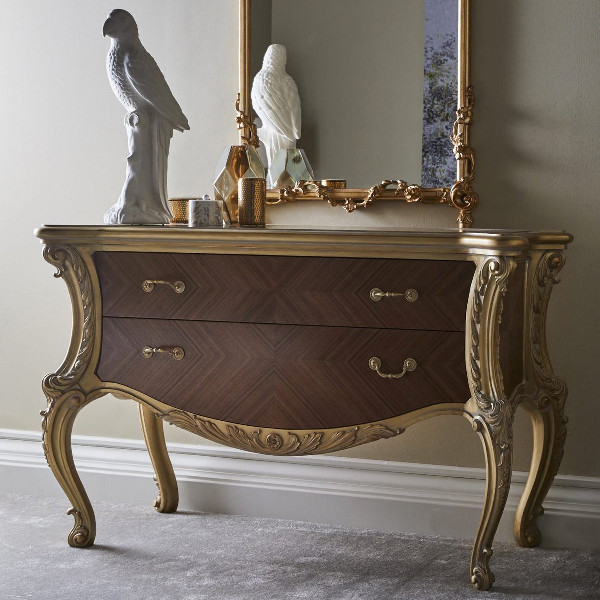 michelangelodsn's tweet image. Sirius Dresser

#chestofdrawers #interiordecor #interiordesign #luxuryfurniture #luxuryhomes #madeinitaly #italianfurniture #qualityfurniture #designnj #bedroom #drawers #traditionalfurniture #italiandesign #bedroomfurniture