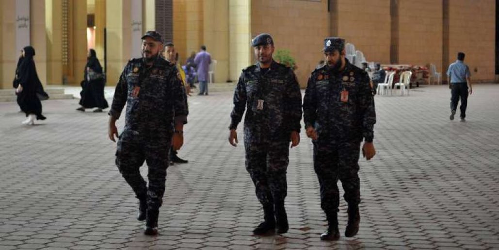 shamel__news's tweet photo. خطة أمنية شاملة للسيطرة... في العيد

• 2000 دورية و4000 عنصر لضبط الحالة الأمنية والمرورية https://t.co/xOKrGUqAsL