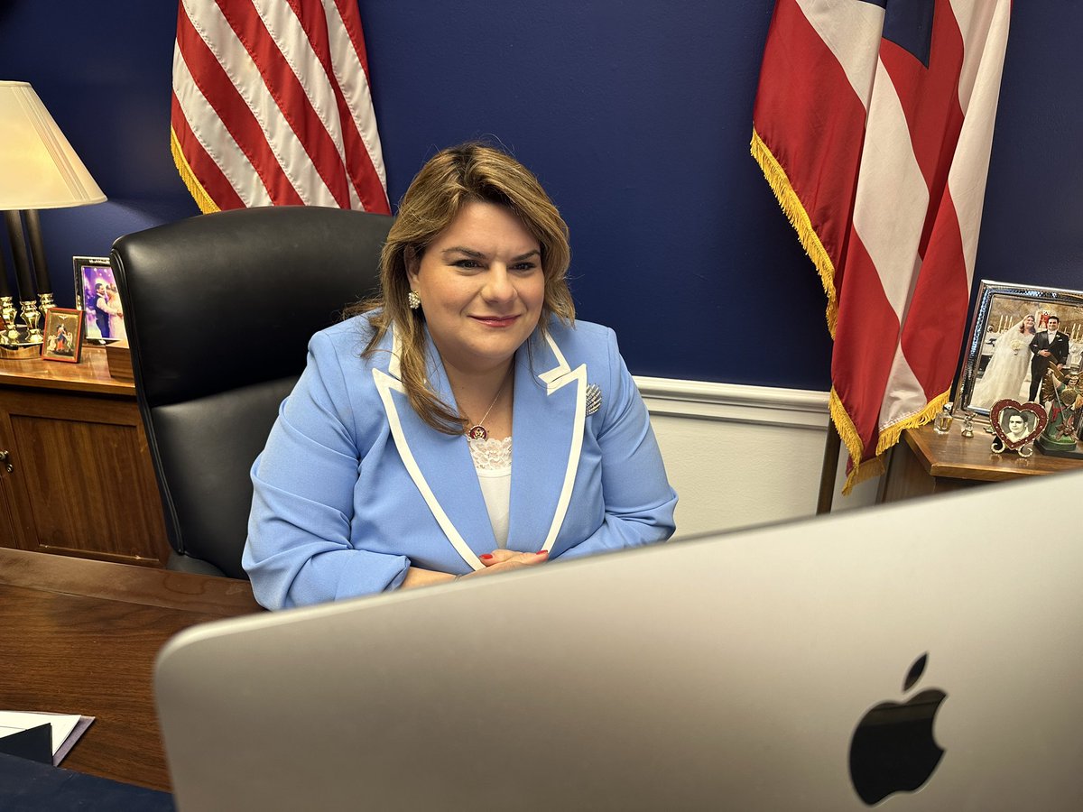 Jenniffer's tweet image. Sintoniza ahora @tele11PR, donde estaré en entrevista con @aergary para hablar sobre la radicación hoy de la Ley del Estatus de Puerto Rico.