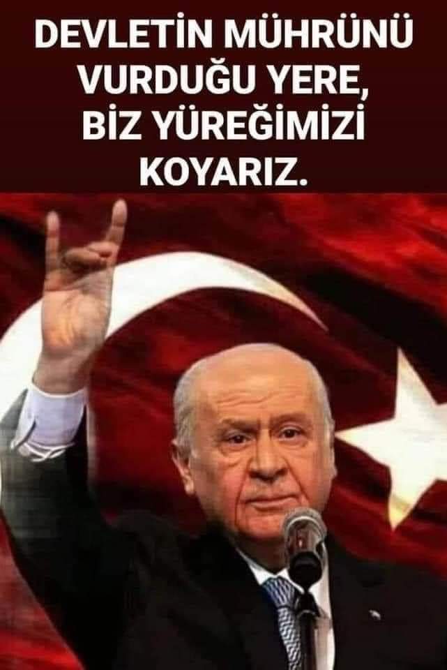 trhamzakilic's tweet photo. DEVLET BAHÇELİ KİMDİR...

Devlet BAHÇELİ;
15 Temmuz gecesi...
Kimi tüneli saklanırken...
Kimi belediye başkanının evine sığınırken…
Kimi yatak odasına hapsolurken…
O tüm ışıklarını yaktığı karargahında memleketi aydınlatan ADAM'dır... https://t.co/Y3G8znsiiC