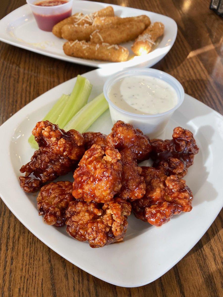 LedoPizza's tweet photo. 🤤 Got Munchies? GIVEAWAY TIME 🤤

We are giving away a 
$50 #LedoPizza GIFT CARD

To enter you must:
🔁 Retweet
✅ Follow 

1 winner picked at 9pm 4/20/23

Got the Munchies? Order Now:

📲  https://t.co/dR6Yi5D0Xg https://t.co/fAl2SkM1GL