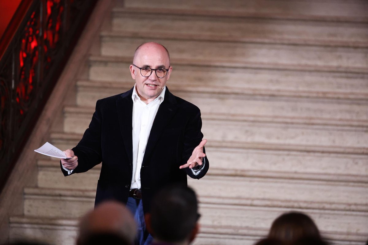 The Belfast/Good Friday Agreement celebrations are almost over. But it’s not a full stop. It is just a comma.

Here is <a href="/skydavidblevins/">David Blevins</a>  #TED talk. Pause. Watch it. And be inspired. #GFA25

More Commas | David Blevins 
👉 youtu.be/RJr9K5a6-70