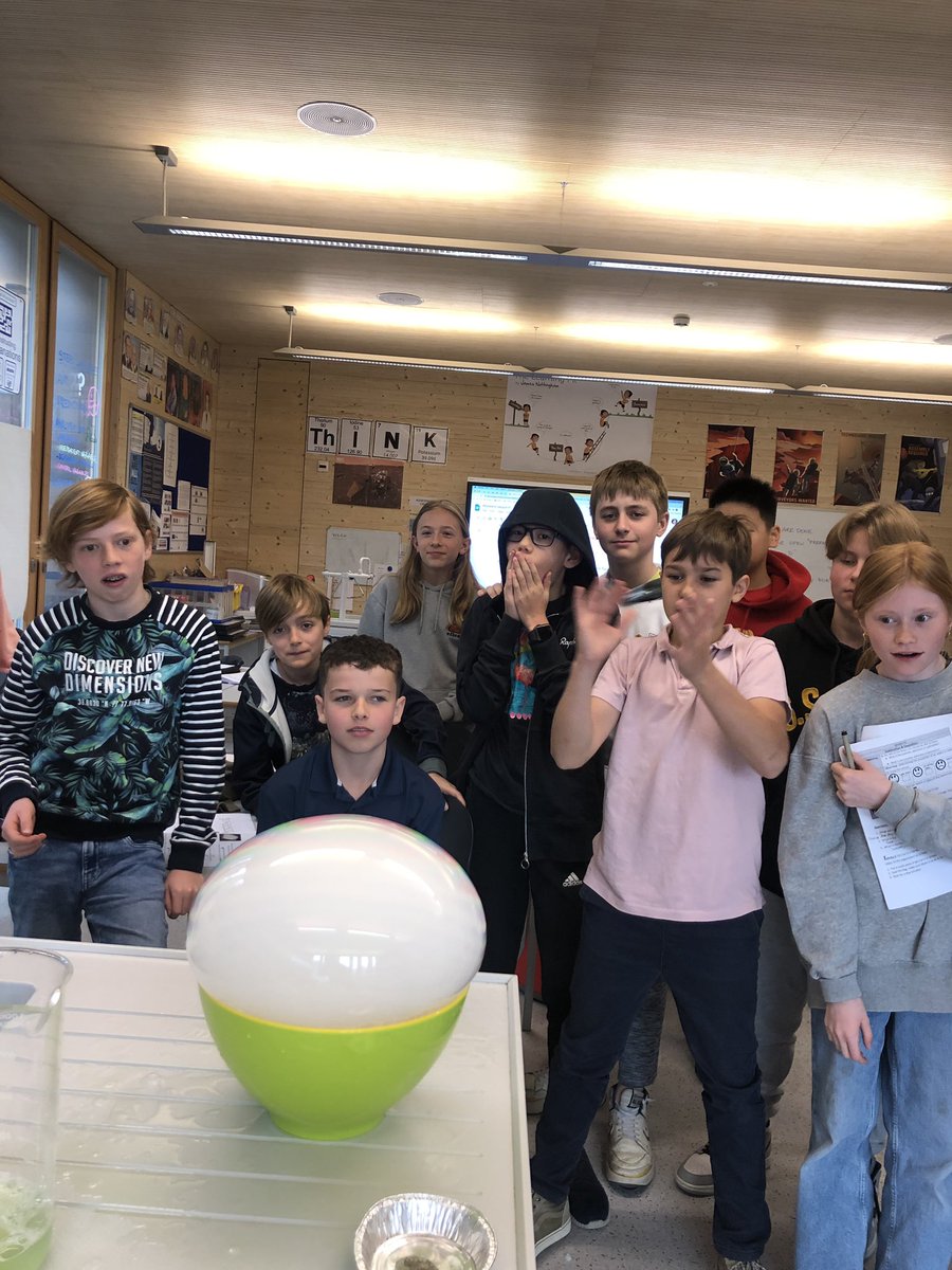 MrsVNielsen's tweet image. G6 Ss @ISZL having fun with dry ice #science #stateofmatter #msscience #stateofmatter #dryice #inquiry