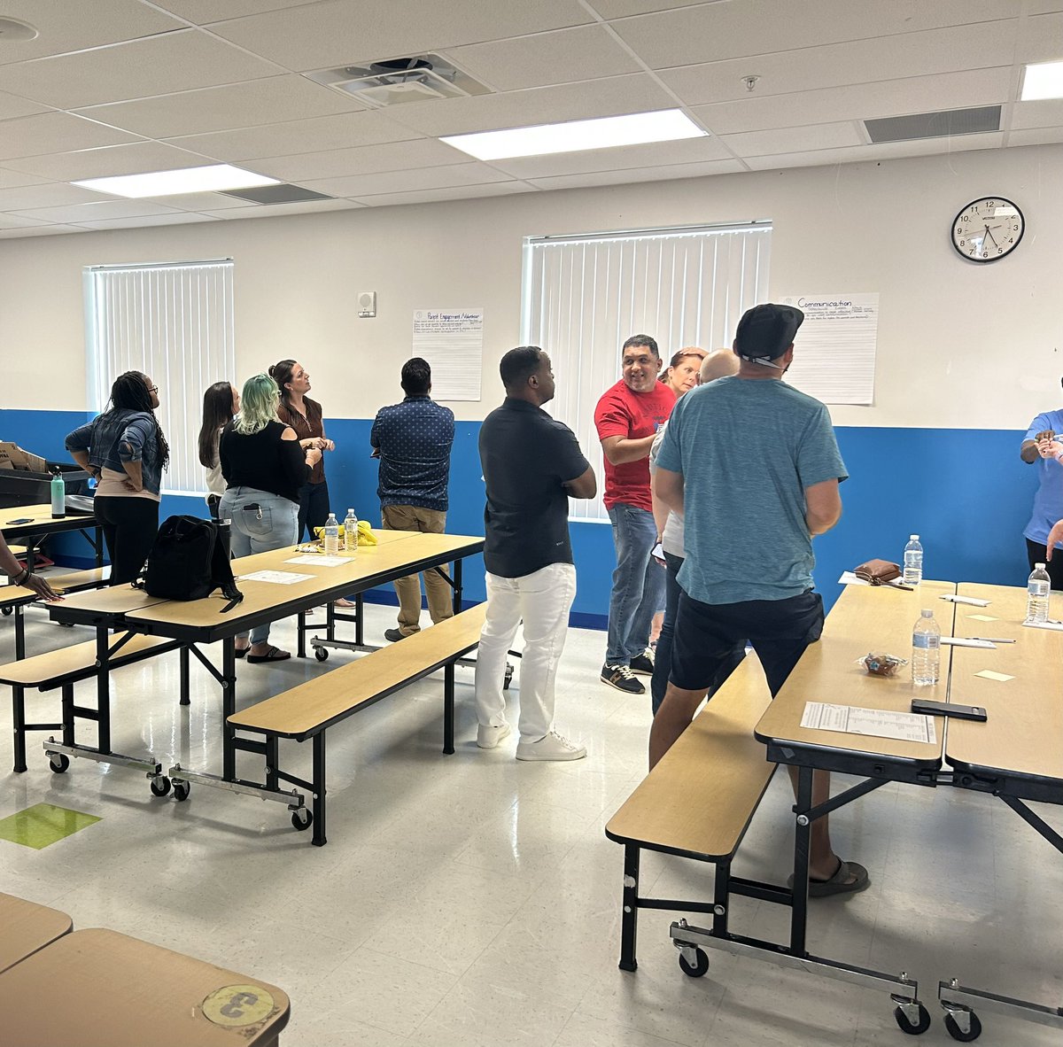 UnionPrkAcademy's tweet photo. Tonight we held our Parent Focus Group. Parents chose topics ahead of time &amp; then spent the evening collaborating &amp; identifying possible ideas.  Collaboration for local decision making @SaraCapwell @CSUSAJonHage @EddieRuiz531 @drdchristiansen @CSUSAhq https://t.co/UWXzQVB3Ha