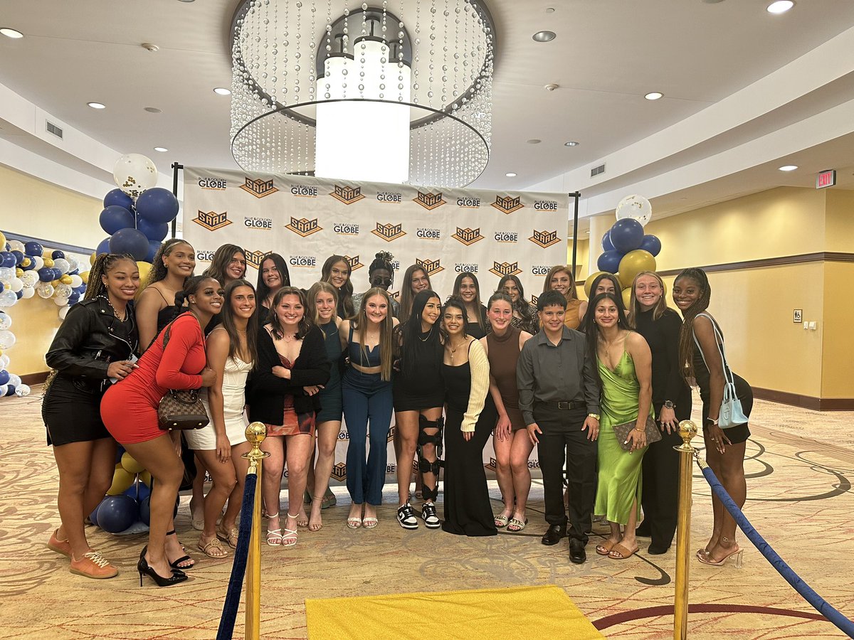 WVUIzzoBrown's tweet photo. Congratulations &amp; fun celebrating @wvuwomenssoccer winning🤩 game of the year 🏆and @jordnbrew brining in the 🏆!! Thank you Blue and Golden Globe awards!!🫶💙 https://t.co/LM0KLiZ9j0