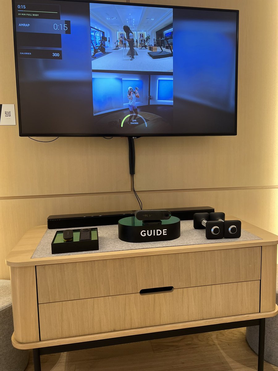 QuisKey's tweet image. Help me choose the perfect Peloton bike! 🚴‍♀️🚴‍♂️ Which one should I get? Any advice? 🤔 #Peloton #FitnessJourney #HelpMeChoose