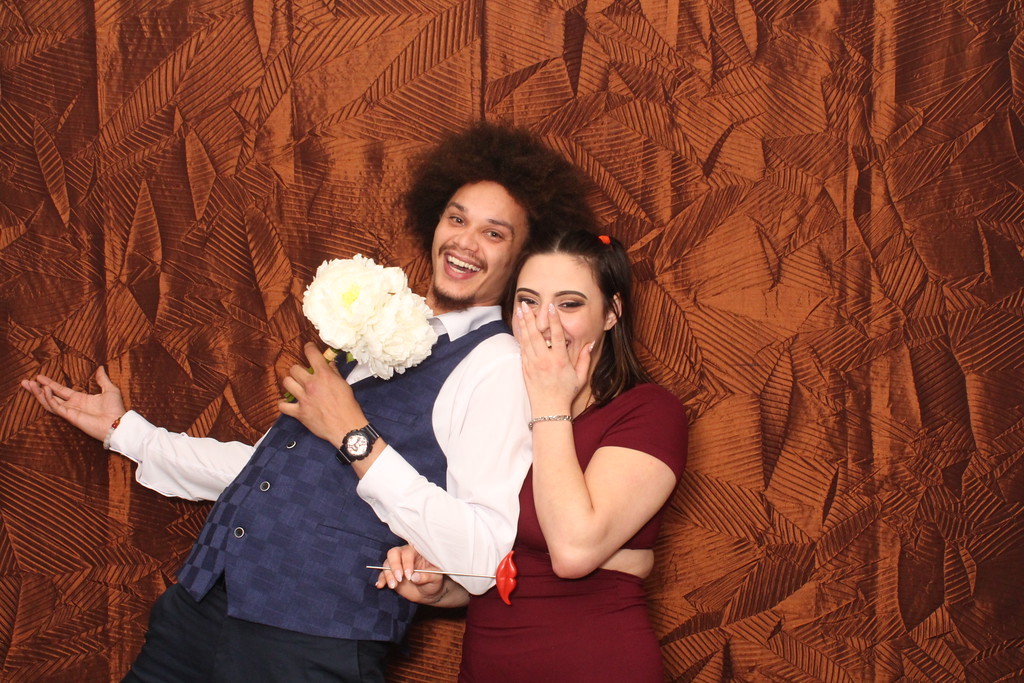 Someone looks a little speechless! Treat your event guests with a photobooth, and enjoy the pictures later 📸
.
.
.
.
#photobooth #sacramentoevents #giggleandriot #gigglesquad #wedding