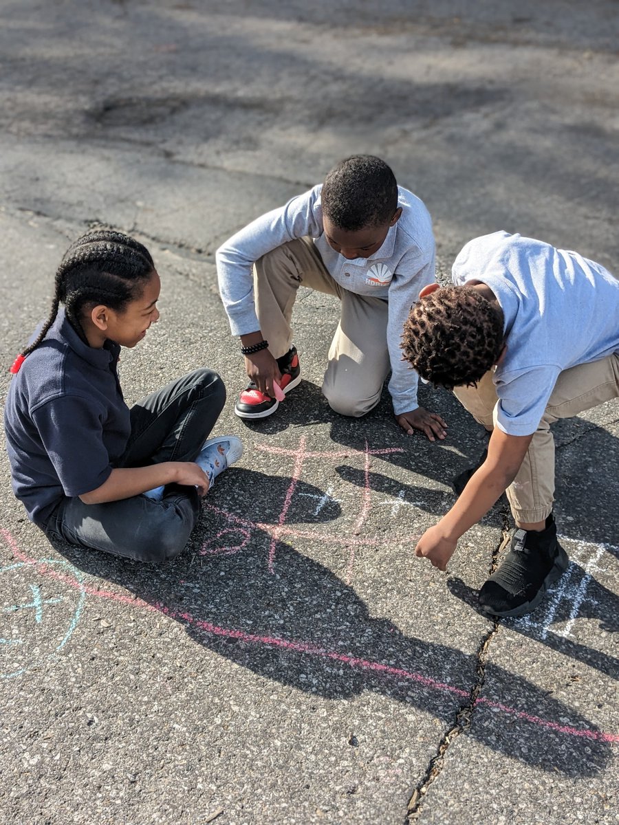 HSAColumbusPS's tweet photo. Alphabet countdown to summer...
C day! Draw with chalk! Students had fun playing with chalk during recess today.
#WeAreConcept #HSAPrimary #SummerTime https://t.co/i8KOTGT1Jn