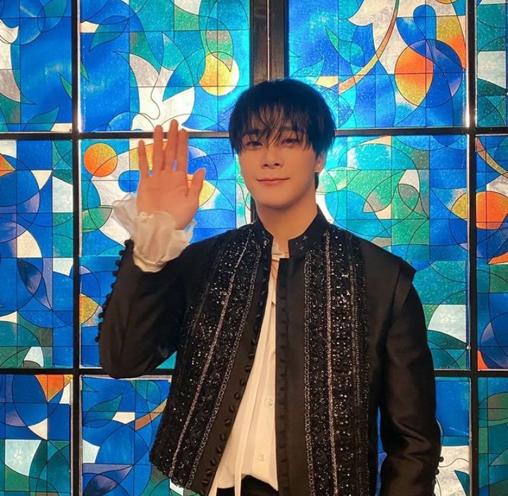 youngvityy's tweet photo. Moonbin, are you really gone?

I still can't believe this , this is very painful😭

Binnie, you are our angel...
Rest in peace, Moonbin~aa

I hope you will be happy there❤️
I love you so much, Moonbin❤️

Let's meet again in the next life.
#RIPMoonbin #RestInPeaceMoonbin #MOONBIN https://t.co/nHdKTmxN0J