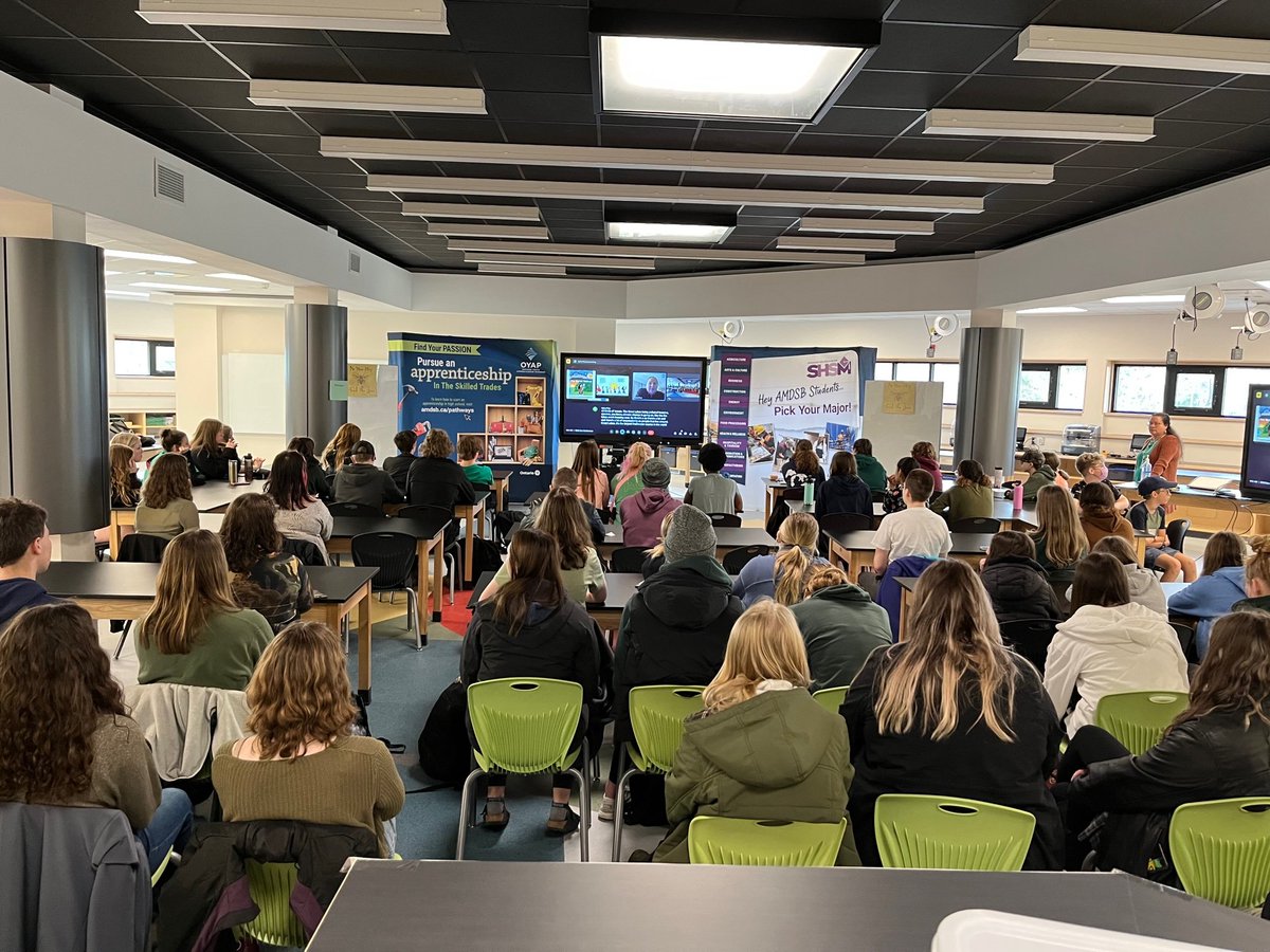 Stratford_DSS's tweet photo. Today was a glorious event when AMDSB Environment SHSM and Environment Clubs met to discuss climate change, social action, and how to purposely move forward to move the conversation of the environment forward. https://t.co/hyWMXdhhZU