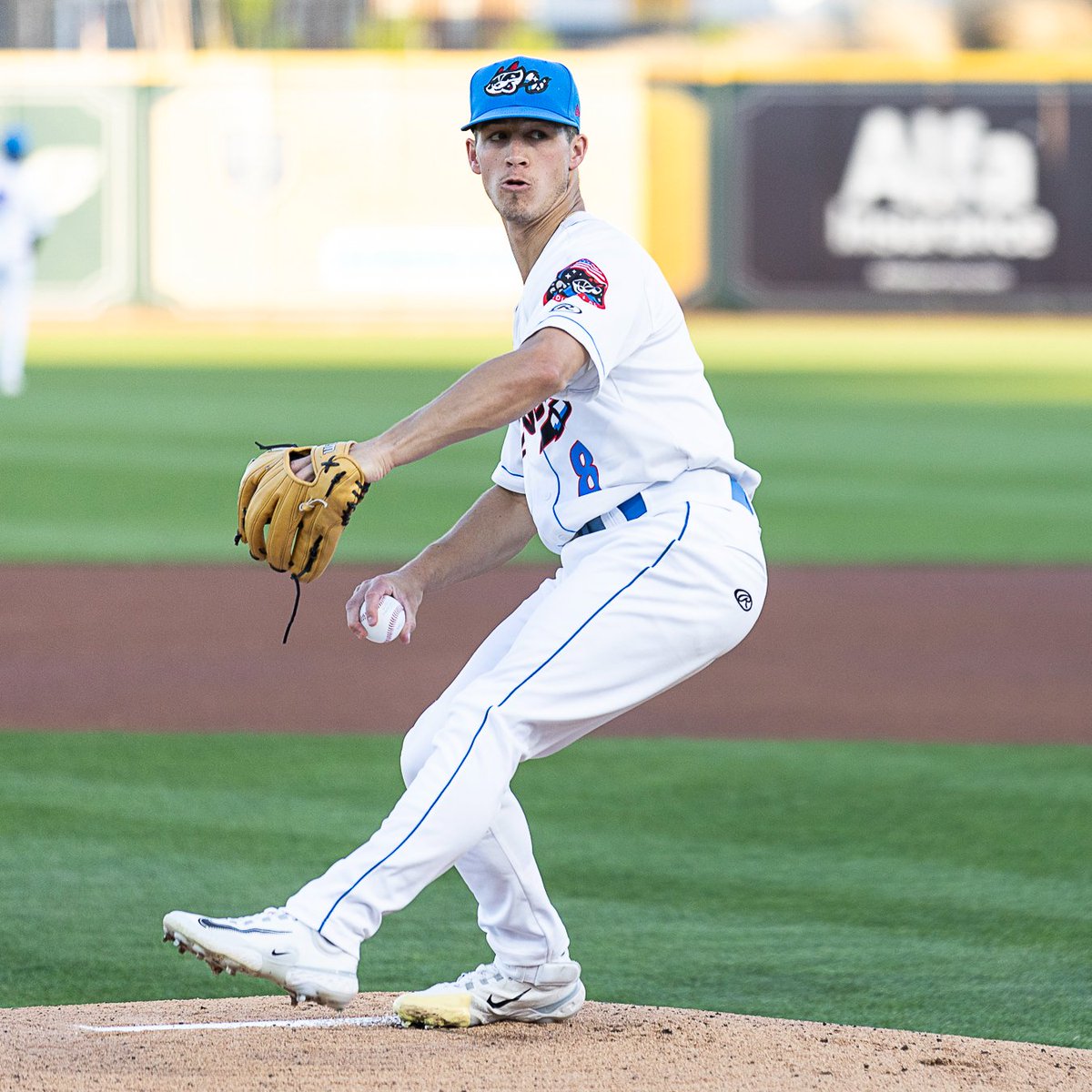 trashpandas's tweet image. The @colemancrow Medicine Show 🔥

Career-high 12 strikeouts for CC tonight!