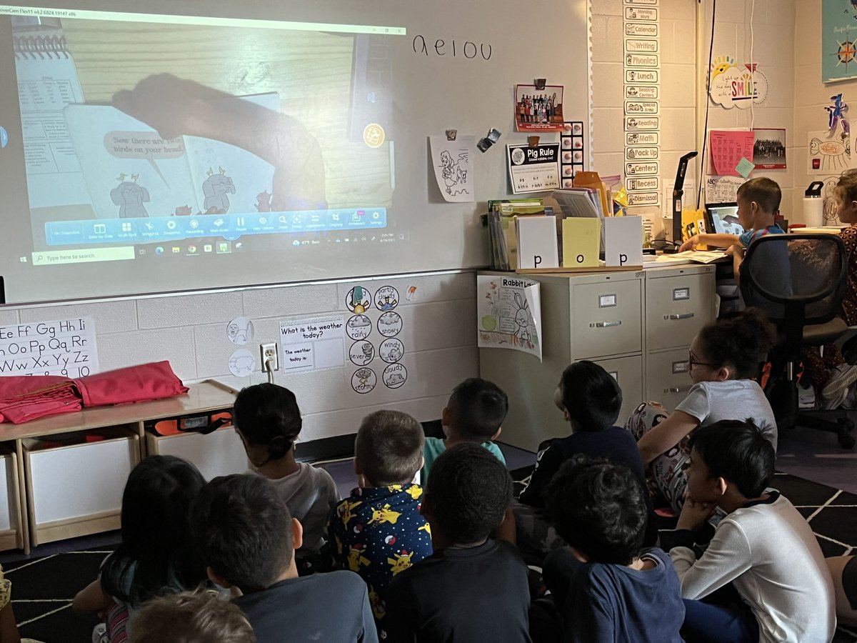 Maria_KimeK's tweet photo. Recently a student asked to be a Mystery Reader.  I said "of course"!  A great idea that was quickly trending in our class! :) Check out these confident Kindergarten Readers! So proud of them! #HECSmagic   @HeritageECS https://t.co/vPzbKUXZsD