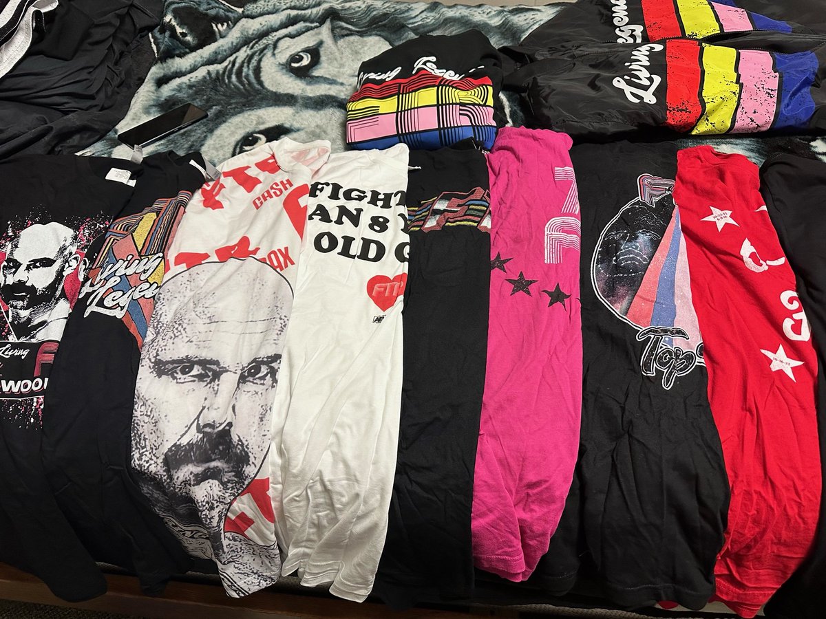 __snkrhead's tweet photo. Got four new ones to go, but I'm getting there. #FTR https://t.co/zpQVxBuLHD